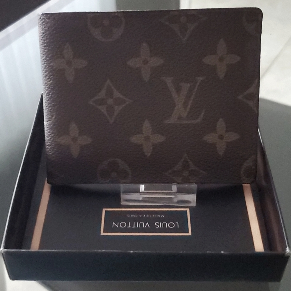 Louie Logo brown bifold wallet